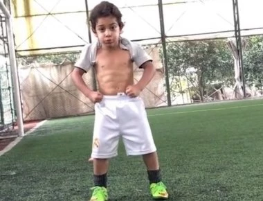 Παιδί «θαύμα»: Ο 5χρονος «μάγος» από το Ιράν που «μιλάει» στην μπάλα (βίντεο)